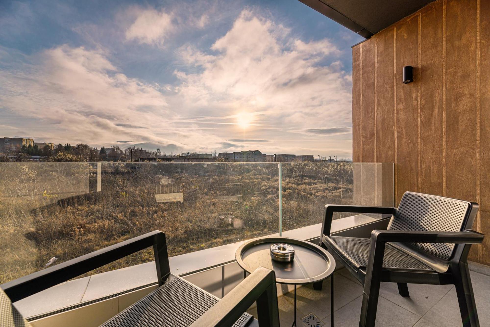 Luxury Landing Apartments Complex Qualis Braşov Exterior foto